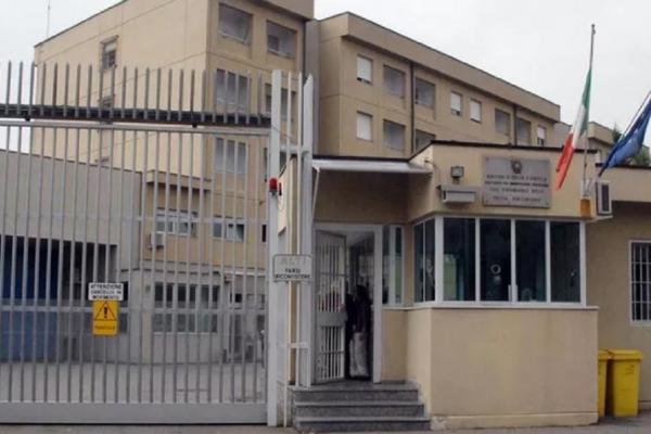 Deţinutul român a primit un spor de pedeapsă de un an şi şase luni