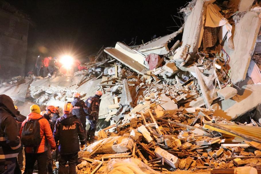 Noi imagini dramatice arată dezastrul produs de cutremurul din Turcia