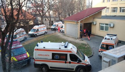 Ambulanțe la coadă la Urgențe, în Bistrița