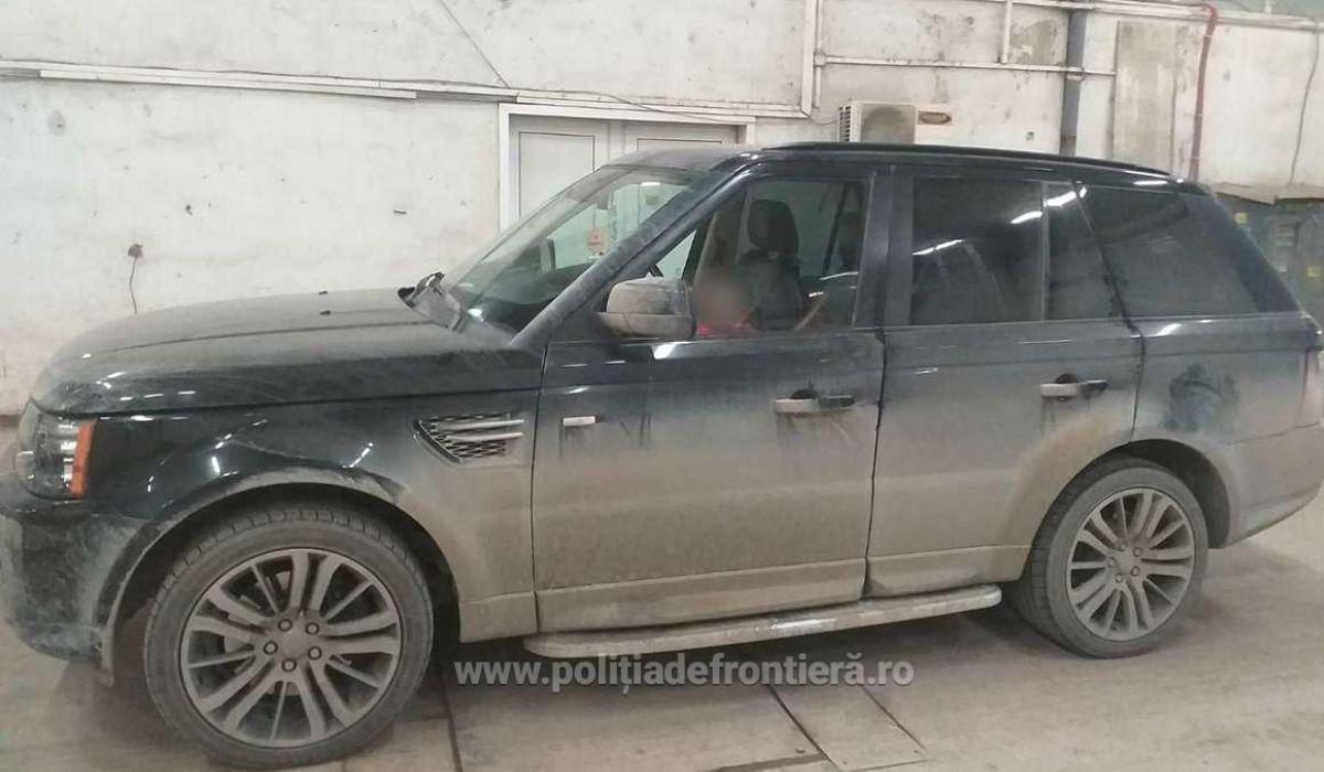 Autoturismul Range Rover a fost confiscat de polițiștii din vama Negru Vodă