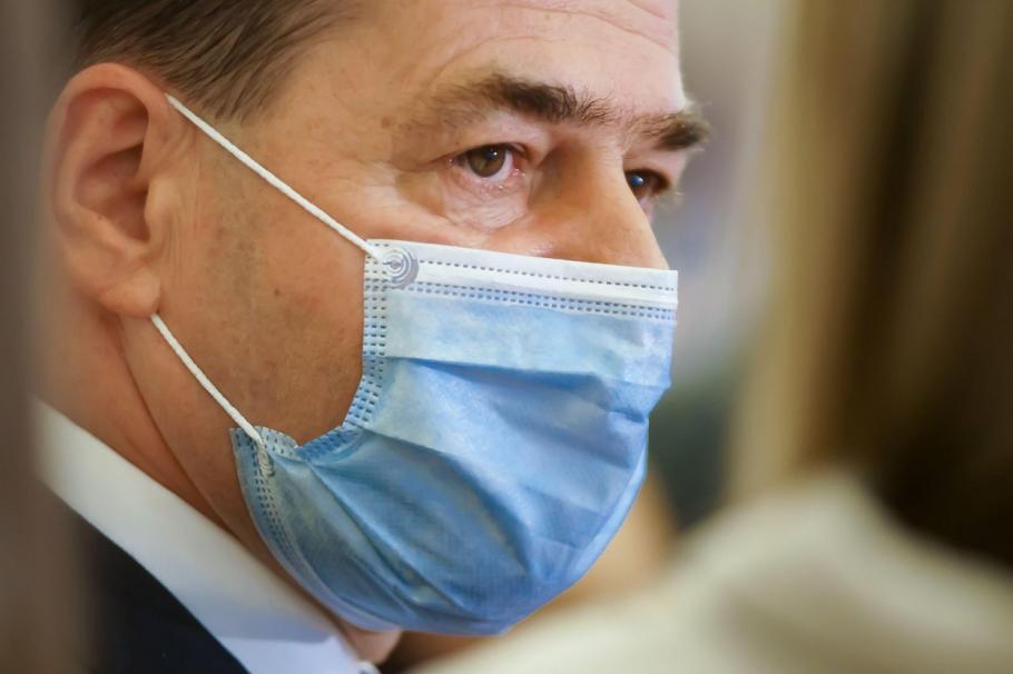 Ludovic Orban: Restaurantele s-ar putea închide din nou în localitățile cu multe cazuri de coronavirus Ludovic Orban: Restaurantele s-ar putea închide din nou în localitățile cu multe cazuri de coronavirus