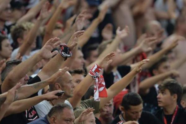 Penalty-ul penibil care a decis derby-ul! PCH, derapaj incredibil la adresa arbitrilor! Ultraşii au şters imediat postarea