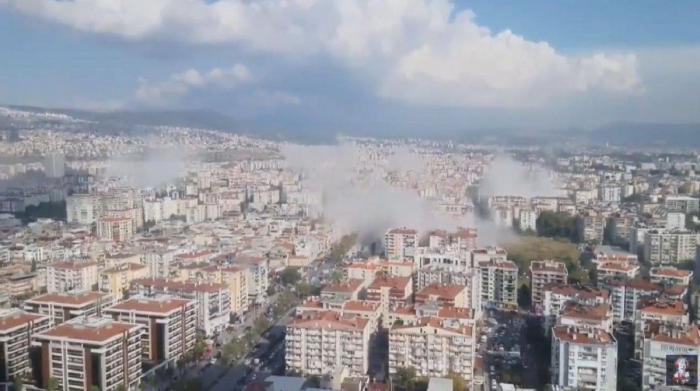 Mai multe clădiri s-au prăbușit în orașul Izmir, Turcia