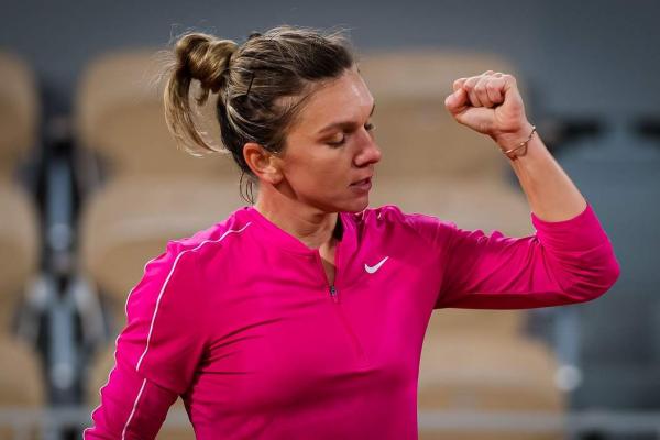 INCREDIBIL! Simona Halep a fost eliminată în "optimile" de la Roland Garros. A câştigat numai trei game-uri în meciul cu Iga Swiatek!