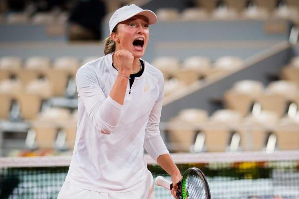 Iga Swiatek, copleşită de emoţii. Prima reacţie după victoria uriaşă în faţa Simonei Halep. "Este un vis împlinit!"