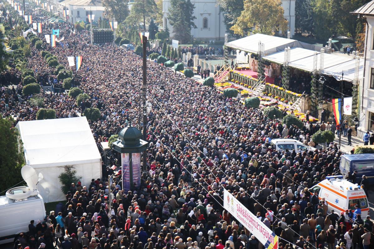 Reacția Patriarhiei Române la restricțiile pentru pelerinajul la Sfânta Parascheva de la Iași Reacția Patriarhiei Române la restricțiile pentru pelerinajul la Sfânta Parascheva de la Iași