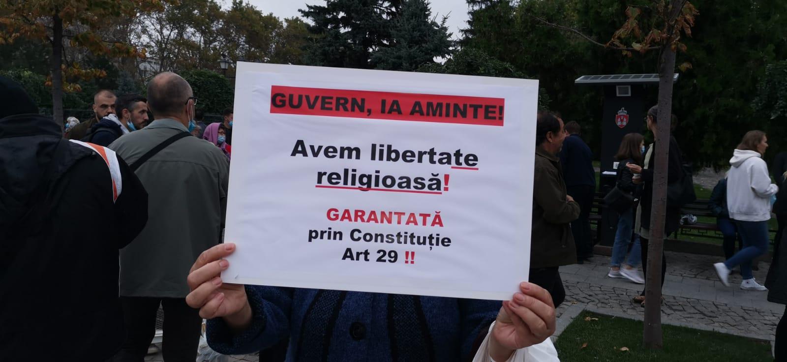Protest la moaștele Sfintei Parascheva