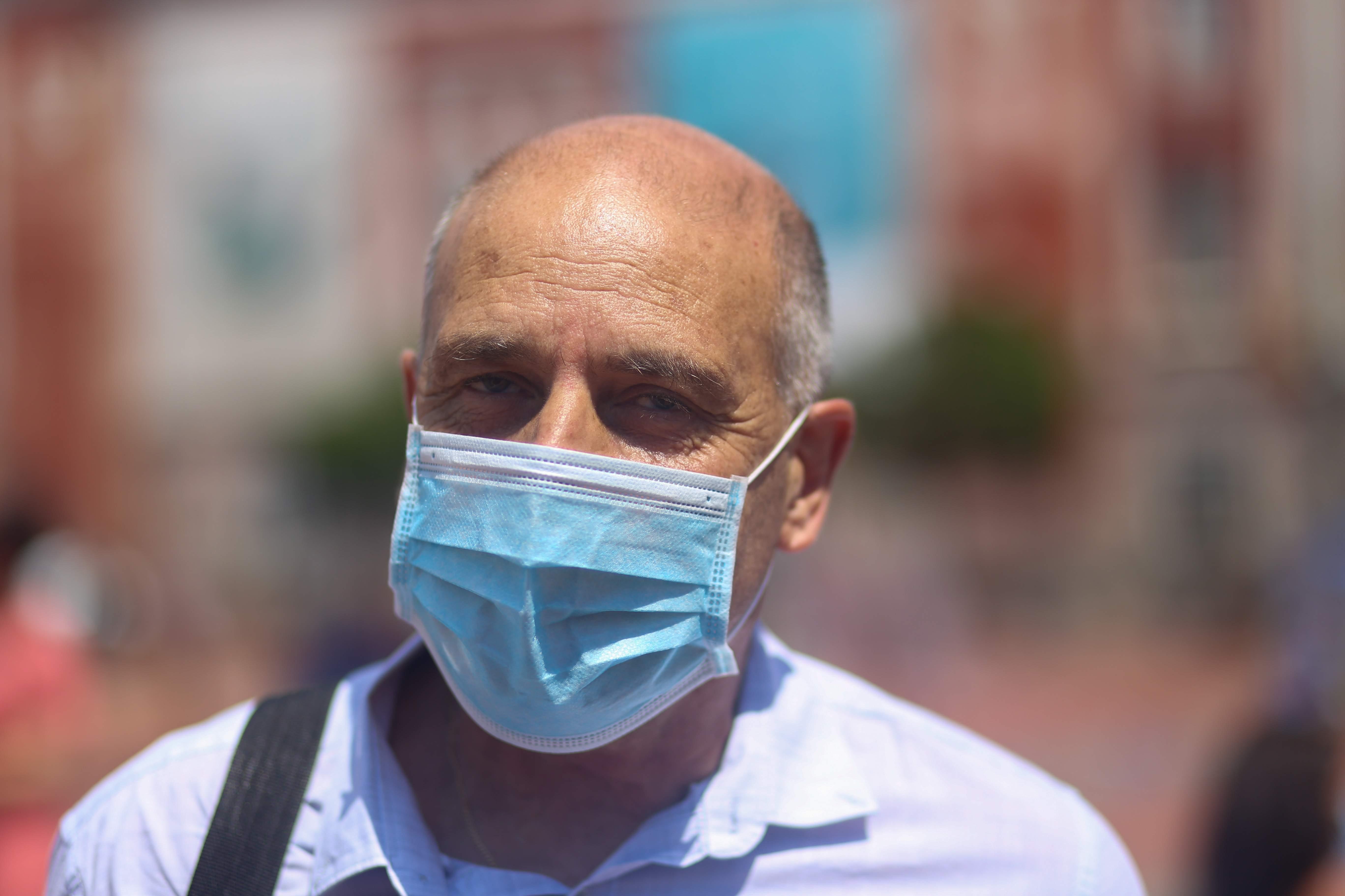 Medicul Virgil Musta a tras un semnal de alarmă, în timpul unei intervenții teleivizate, cu privire la supraaglomearea secțiilor ATI din spitalele COVID Medicul Virgil Musta a tras un semnal de alarmă, în timpul unei intervenții teleivizate, cu privire la supraaglomearea secțiilor ATI din spitalele COVID