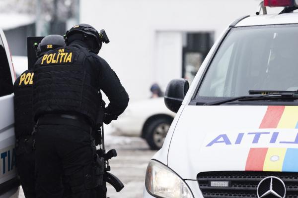 Mascaţii au intervenit inclusiv la adresa lui Alex Bodi şi l-au săltat pe fostul iubit al Biancăi Drăguşanu