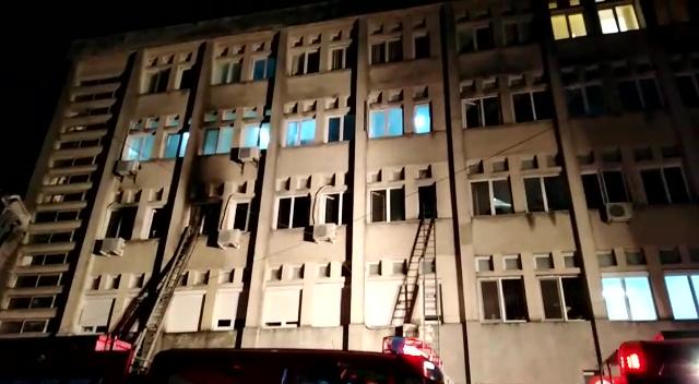 10 persoane au murit, după ce un incendiu a izbucnit la secția ATI a Spitalului Județean din Piatra Neamț