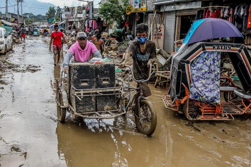 Taifunul a provocat inundații și alunecări de teren Vamco a fost cel mai mortal ciclon care a lovit Filipine în acest an