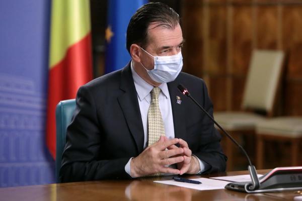 Ludovic Orban, fotografiat la şedinţa de Guvern