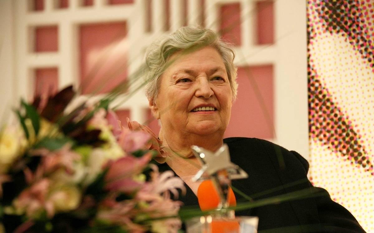 Draga Olteanu Matei Draga Olteanu Matei a murit