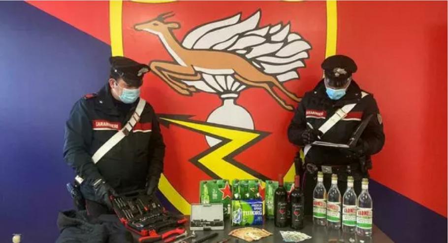 Român prins la furat de băuturi alcoolice, în Italia Românul implicat în acest caz are 43 de ani