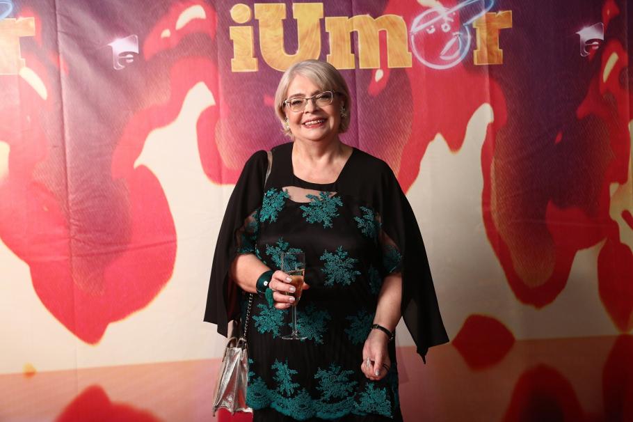 Jurații iUmor, luați la ”roast” în zi de aniversare! Irina Margareta Nistor: ”E răzbunarea lui Sandokan!” Jurații iUmor, luați la ”roast” în zi de aniversare! Irina Margareta Nistor: ”E răzbunarea lui Sandokan!”