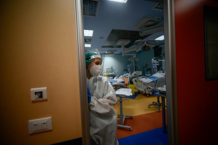 O familie din Gorj a fost răpusă de Covid-19 în câteva zile O familie din Gorj a fost răpusă de Covid-19 în câteva zile