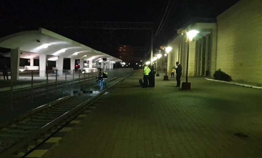 Un bărbat a murit călcat de tren în Gara CFR Constanța Un bărbat a murit călcat de tren în Gara CFR Constanța