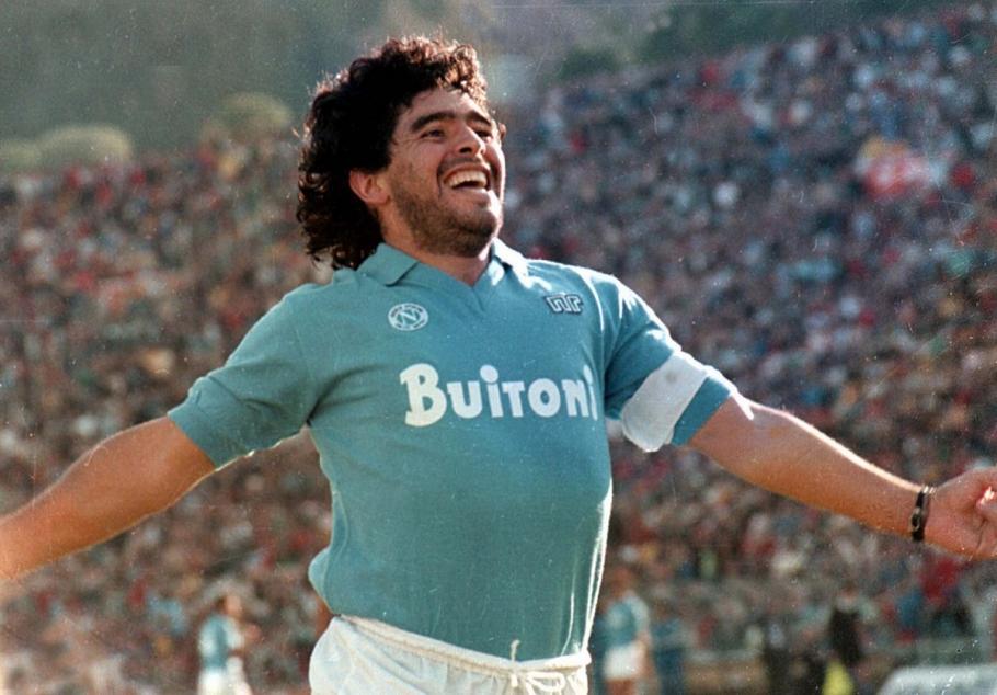 Diego Armando Maradona Diego Maradona a murit