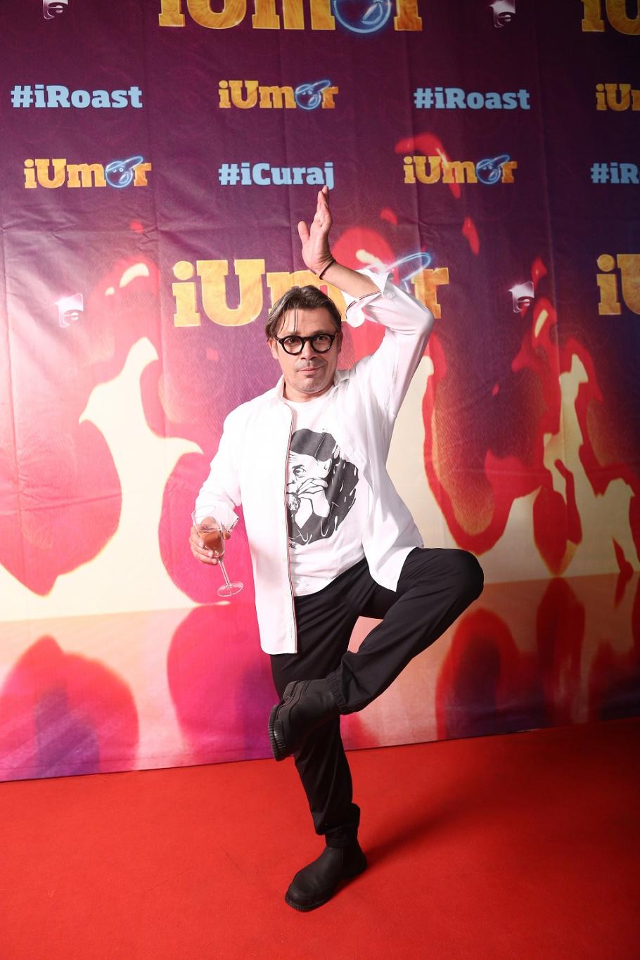 Cristi Iacob nu iartă pe nimeni la roast-ul iUmor: ”E mai bine să faci mișto de cineva decât să fii indiferent” Cristi Iacob nu iartă pe nimeni la roast-ul iUmor: ”E mai bine să faci mișto de cineva decât să fii indiferent”