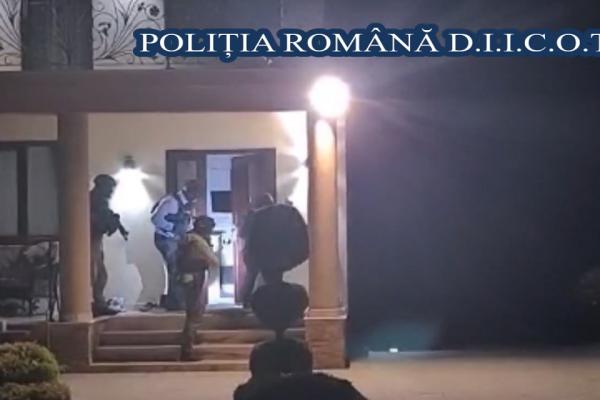 Suspecţii ar fi introdus ilegal în România peste un milion de ţigări de contrabandă