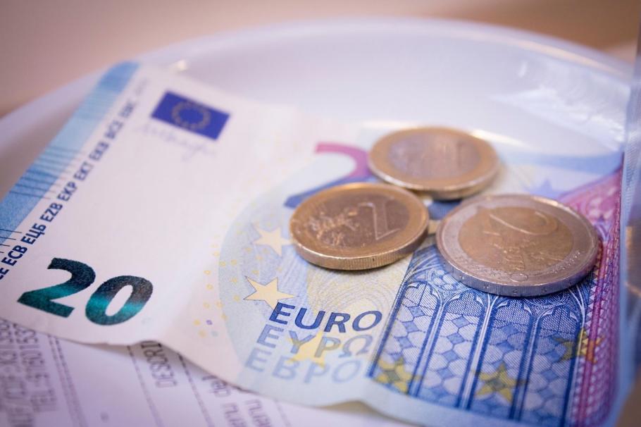 Curs valutar BNR bancnote euro