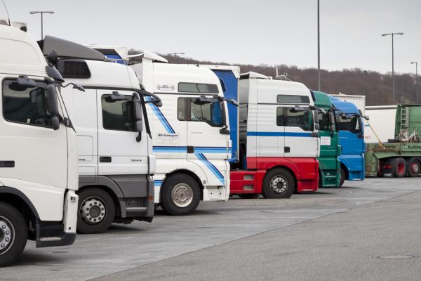 Șofer român de TIR înjunghiat într-o parcare din Franța.