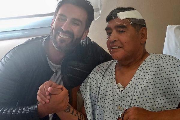 Poliția argentiniană, care investighează moartea lui Maradona, a făcut percheziţii la cabinetul medicului acestuia