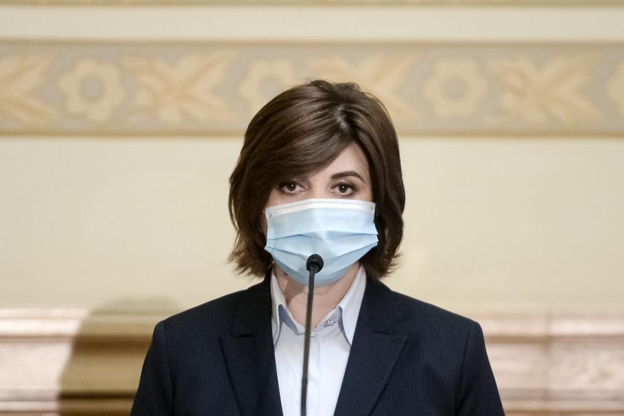 Monica Anisie anunță eliminarea tezelor. Măsuri pentru elevii fără acces la Internet Monica Anisie anunță eliminarea tezelor. Măsuri pentru elevii fără acces la Internet