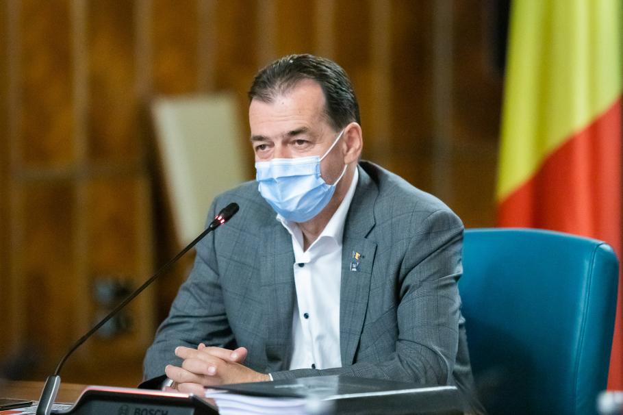 Ludovic Orban, fotografiat în timpul şedinţei de Guvern Ludovic Orban, fotografiat în timpul şedinţei de Guvern