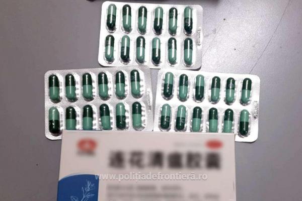 Bulgarul transporta marfă contrafăcută cu o valoare totală de aproximativ 212.500 de lei