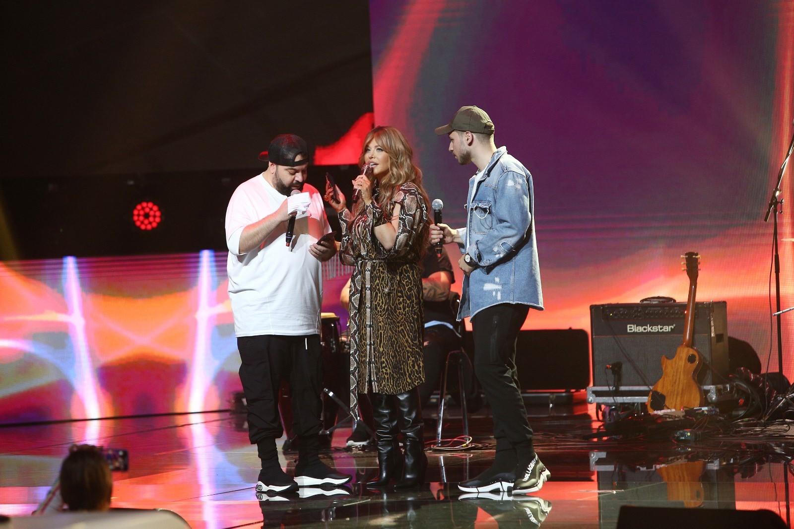 Ultimele repetiții alături de invitații speciali înainte de marea finală X Factor de vineri, de la 20.00, la Antena 1: ” Am emoții de parcă m-am apucat acum de cântat!”