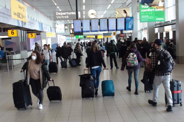 Olanda a suspendat toate zborurile dinspre Marea Britanie până la 1 ianuarie 2021