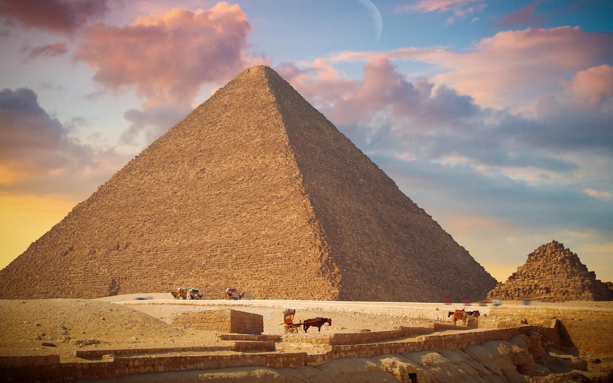 Piramida lui Keops Piramida lui Keops, Giza, Egipt