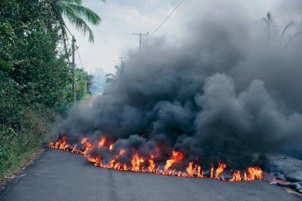 Erupţie puternică a vulcanului Kilauea, urmată de mai multe cutremure