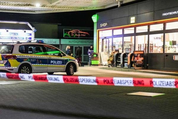 O româncă a murit într-o benzinărie din Germania. Femeia a sfârșit în mașină, sub privirile îngrozite ale familiei