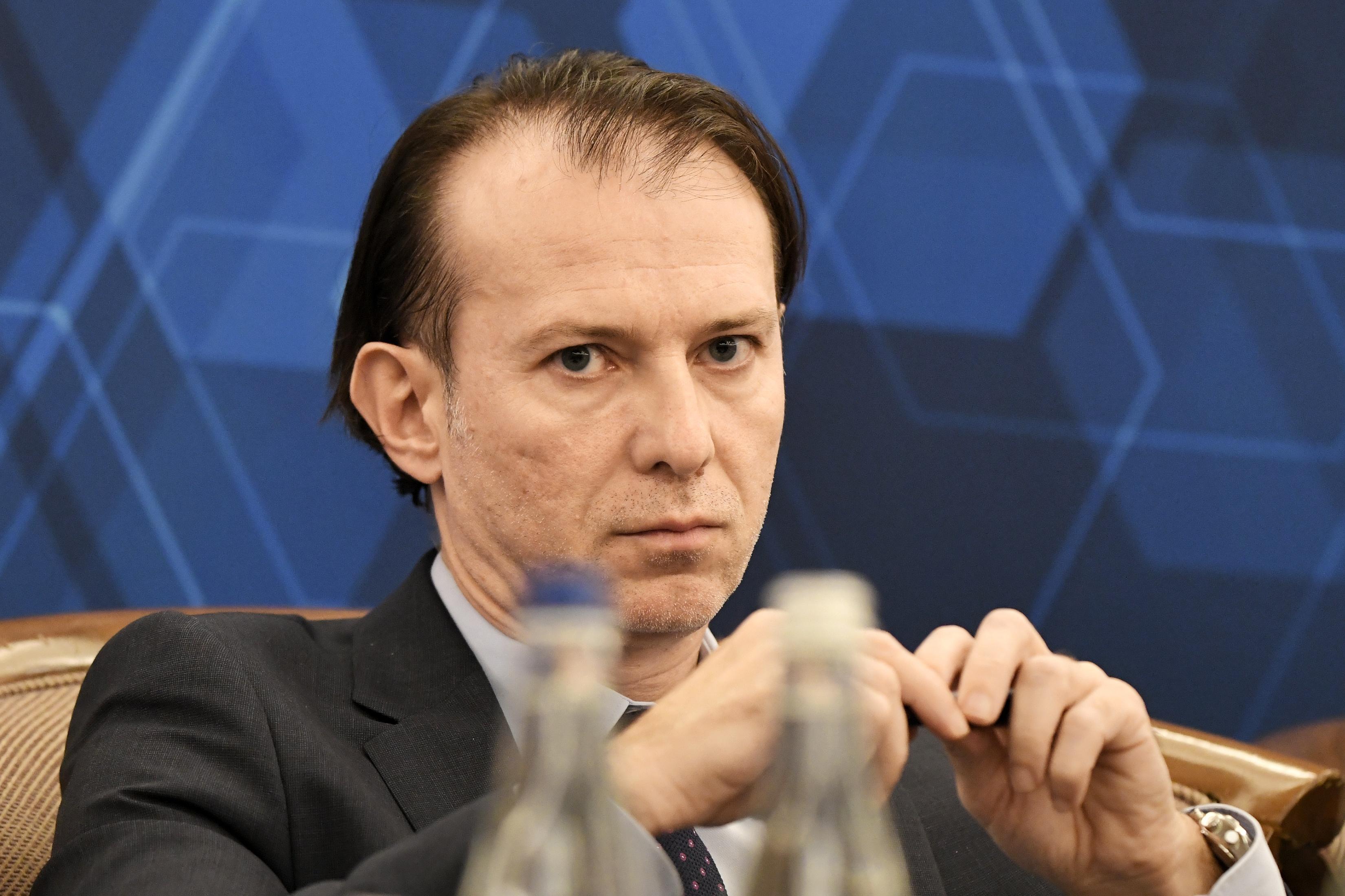 Florin Cîţu, premierul României Guvernul Cîţu vrea să crească salariul minim brut cu 70 de lei
