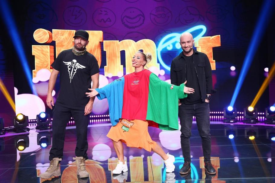 Juraţii iUmor vor decide pe cine să trimită în marea finală Semifinala iUmor, duminică, de la 20.00, la Antena 1