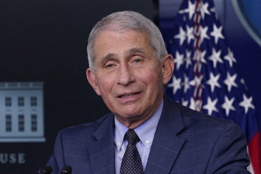 Epidemiologul american Anthony Fauci consideră că Marea Britanie a aprobat prea repede vaccinul anti-COVID al celor de la Pfizer şi BioNTech Autorităţile britanice vor putea distribui în primă fază 10 milioane de doze
