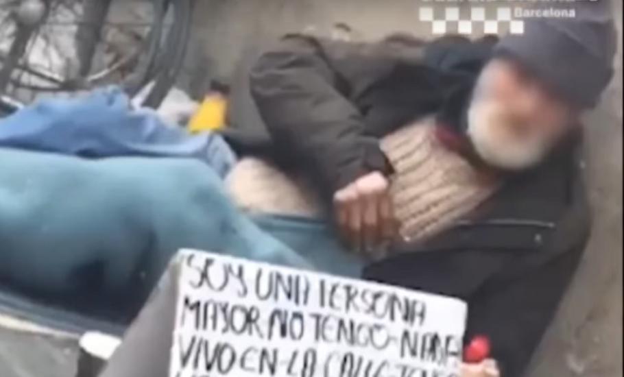 Români arestaţi pentru că exploatau un bătrân în Barcelona Bătrânul fusese recrutat cu promisiunea unui loc bun de muncă