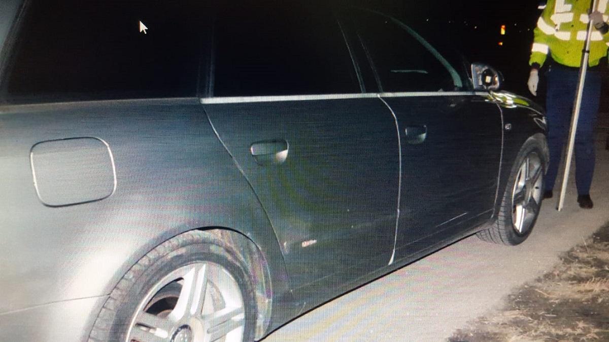 Poliţiştii din Bucureşti au folosit armamentul din dosare, după ce un şofer a refuzat să oprească la semnale