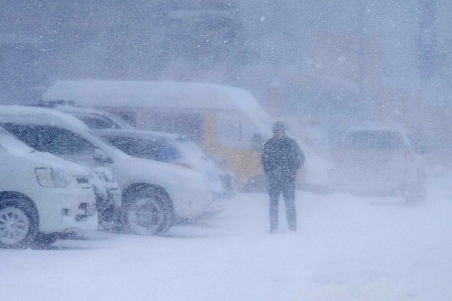 Alertă meteo Viscol pe o stradă
