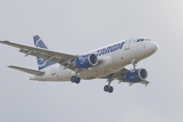 Avion de pasageri Tarom în zbor