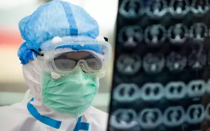 Medic Medic în cortum de protecție privește analize de coronavirus