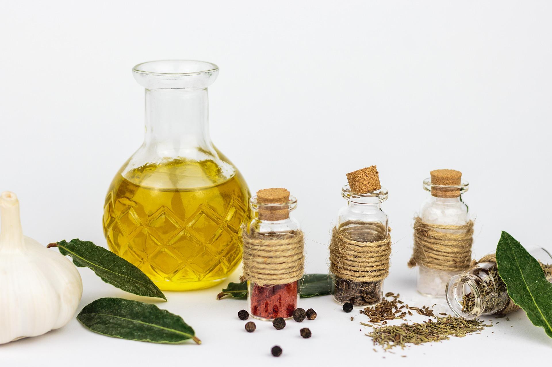 3 tipuri de ulei natural pe care îl poți obține chiar la tine acasă 3 tipuri de ulei natural pe care îl poți obține chiar la tine acasă