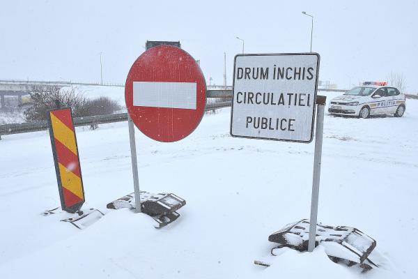 Autostrada A2 și mai multe drumuri din sud-estul țării, în continuare închise