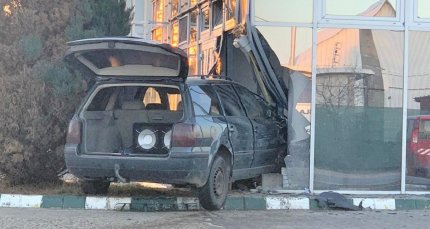 Şoferul de 20 de ani a fugit de la locul accidentului, în Carei