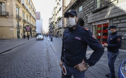 Polițist italian într-o zonă cu coronavirus