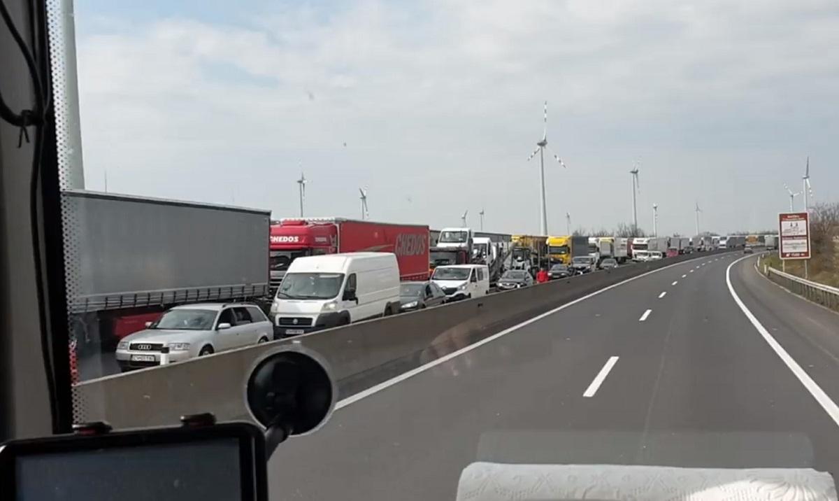 Români blocați la granița dintre Austria și Ungaria