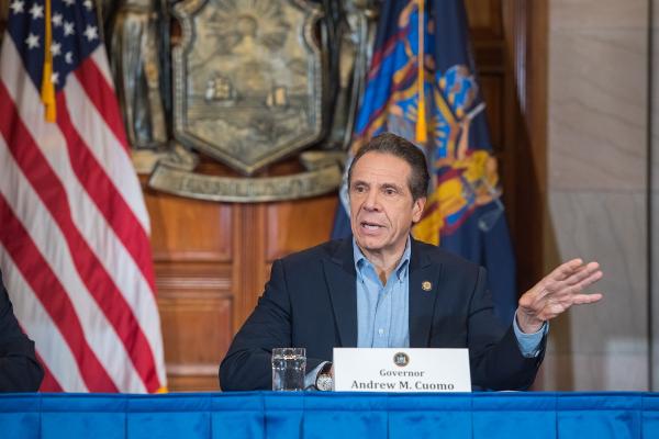 Guvernatorul statului New York se așteaptă la o explozie a cazurilor de infectare cu coronavirus