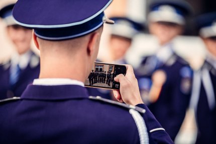 Viitorul poliţist a fost prins la furat gablonţuri în Mall Ploiești Shopping City